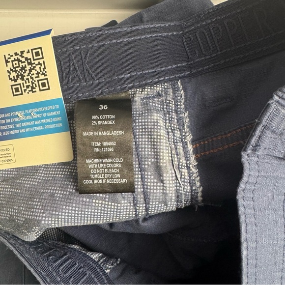 Copper & Oak Supply Co.
Venture Ripstop Cargo Blue Shorts
36 Waist - 10” Inseam - Picture 6 of 10